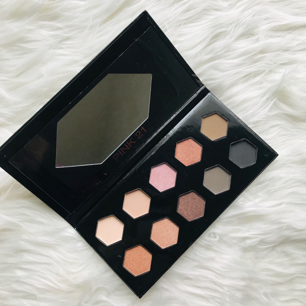 Eyeshadow palette